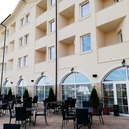 Villa Della Rosa Razgrad Eksteriør billede
